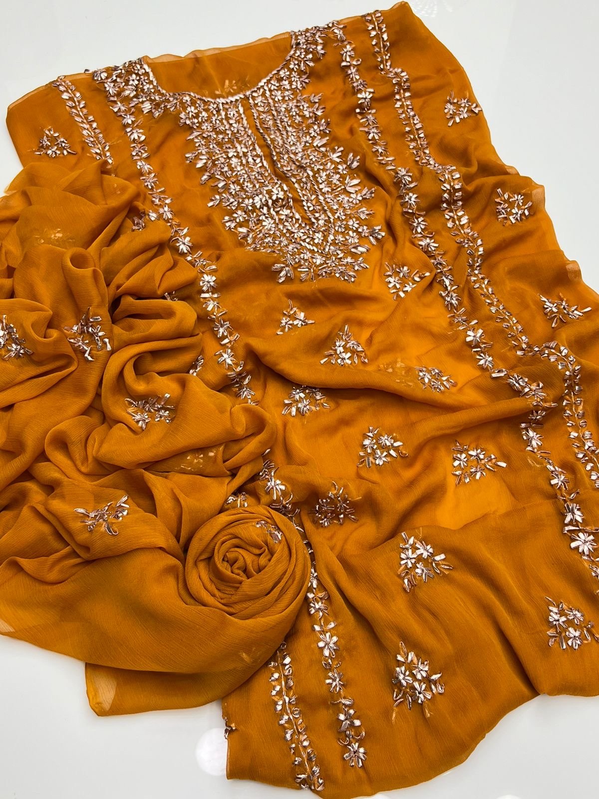 2 piece chiffon kurta Gotta with free perfume testers