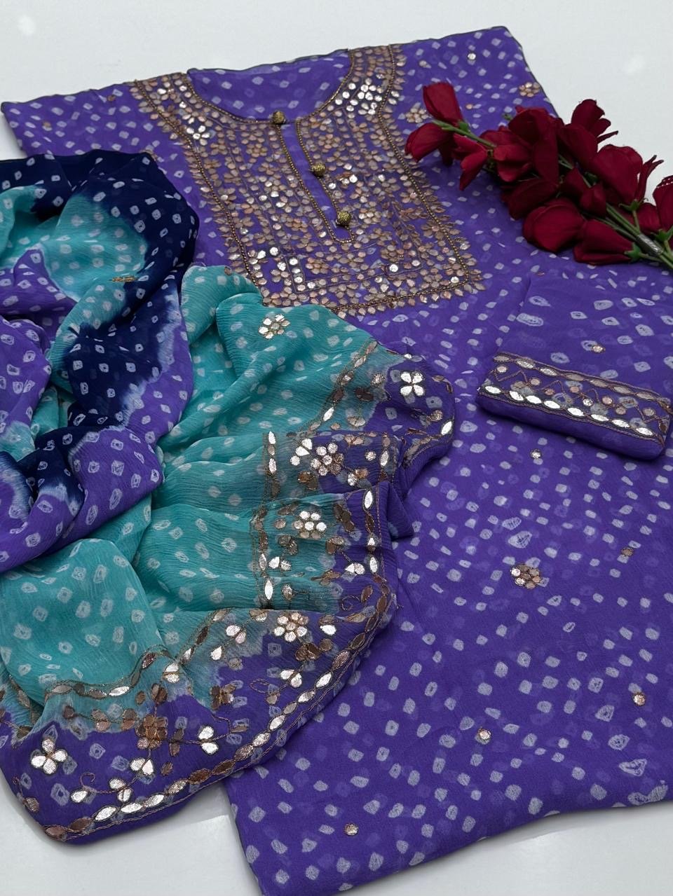 2 پی سی ای ہاتھ سے تیار پیسٹنگ پریس کو کام کرنا ہوگا۔