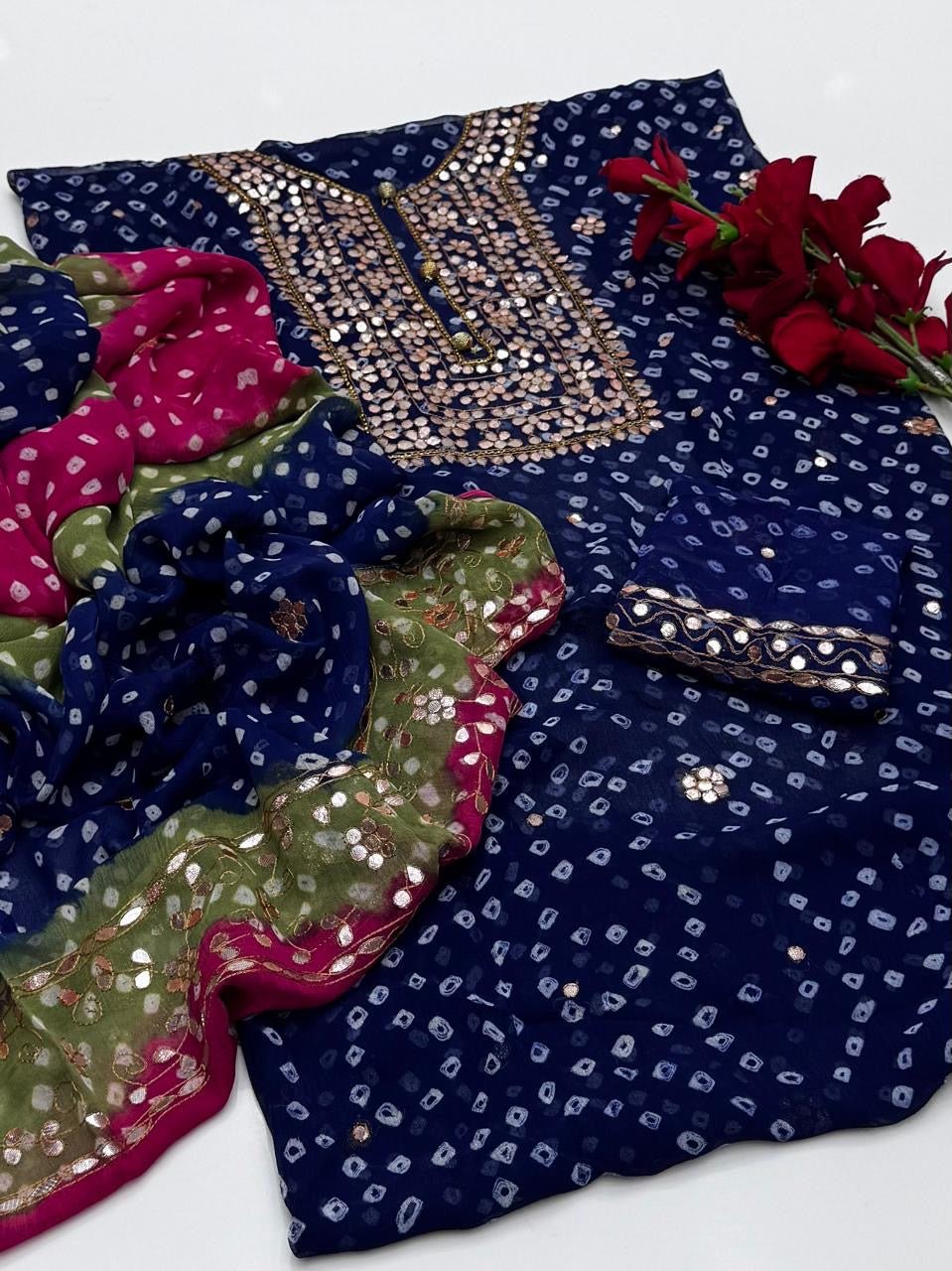 2 پی سی ای ہاتھ سے تیار پیسٹنگ پریس کو کام کرنا ہوگا۔