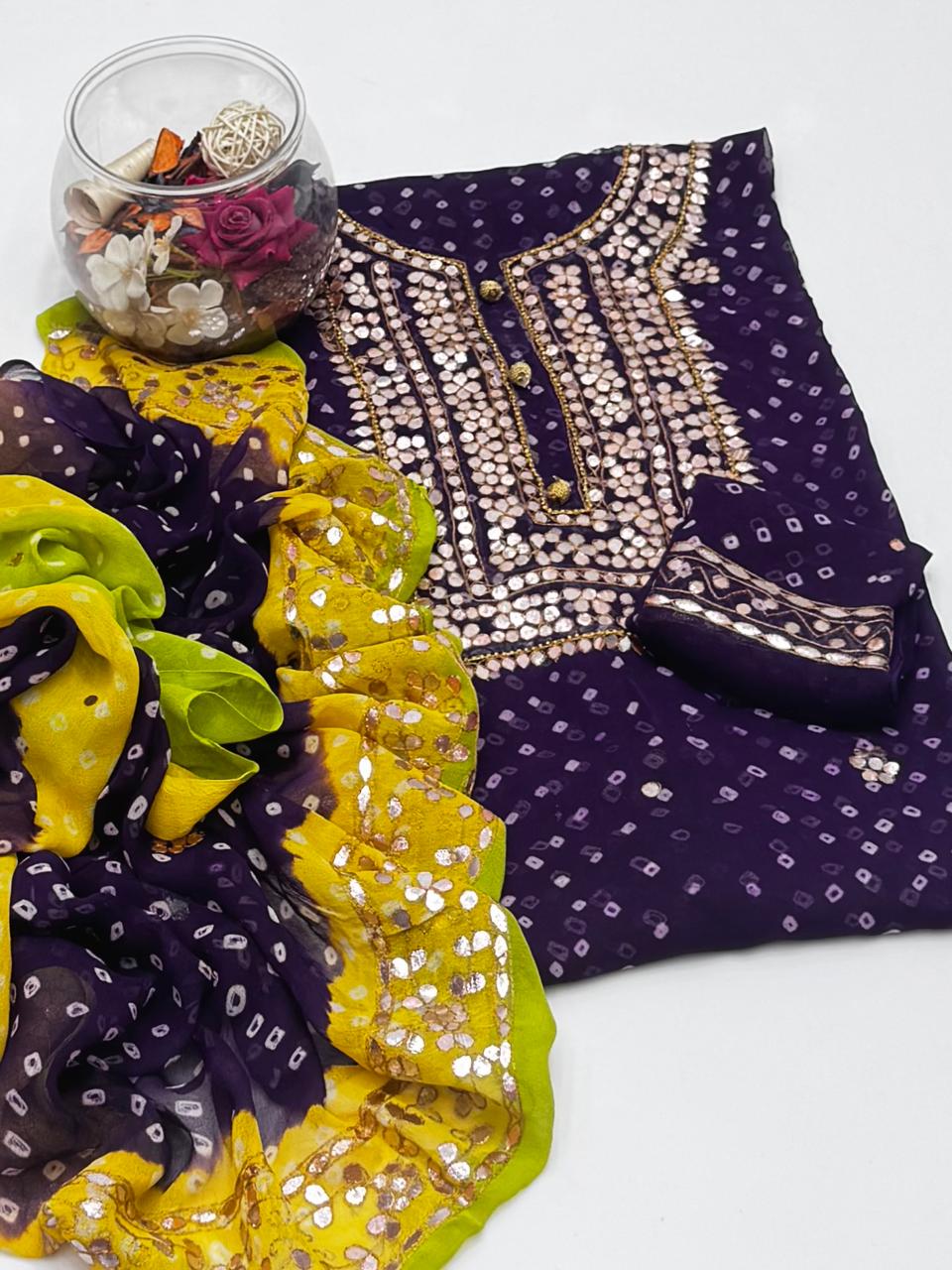 2 پی سی ای ہاتھ سے تیار پیسٹنگ پریس کو کام کرنا ہوگا۔