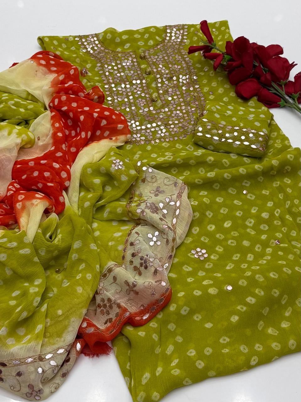 2 پی سی ای ہاتھ سے تیار پیسٹنگ پریس کو کام کرنا ہوگا۔