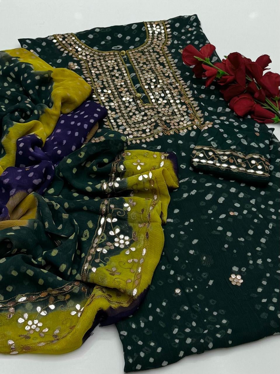 2 پی سی ای ہاتھ سے تیار پیسٹنگ پریس کو کام کرنا ہوگا۔