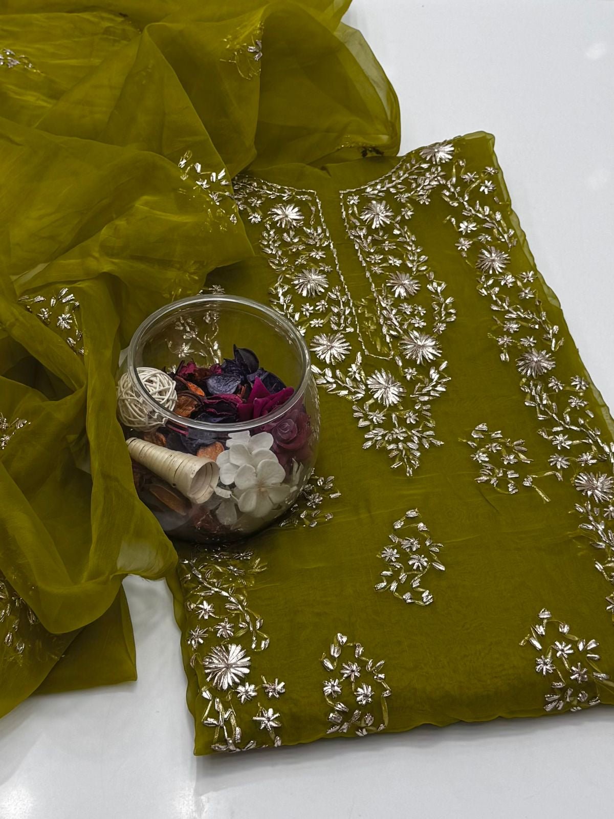 2 پی سی آرگنزا ہیوی ایل سی ڈی کو کام کرنا پڑے گا۔