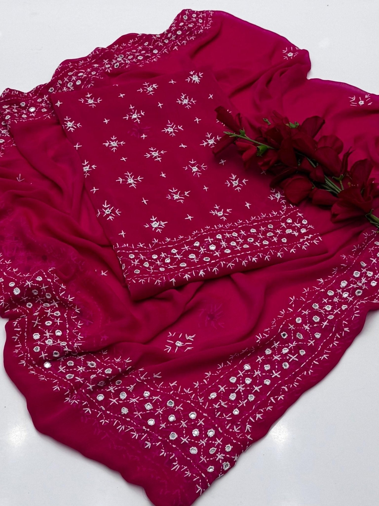 2 ٹکڑا چاول ٹنکا کام چار رخا دوپٹہ کے ساتھ۔