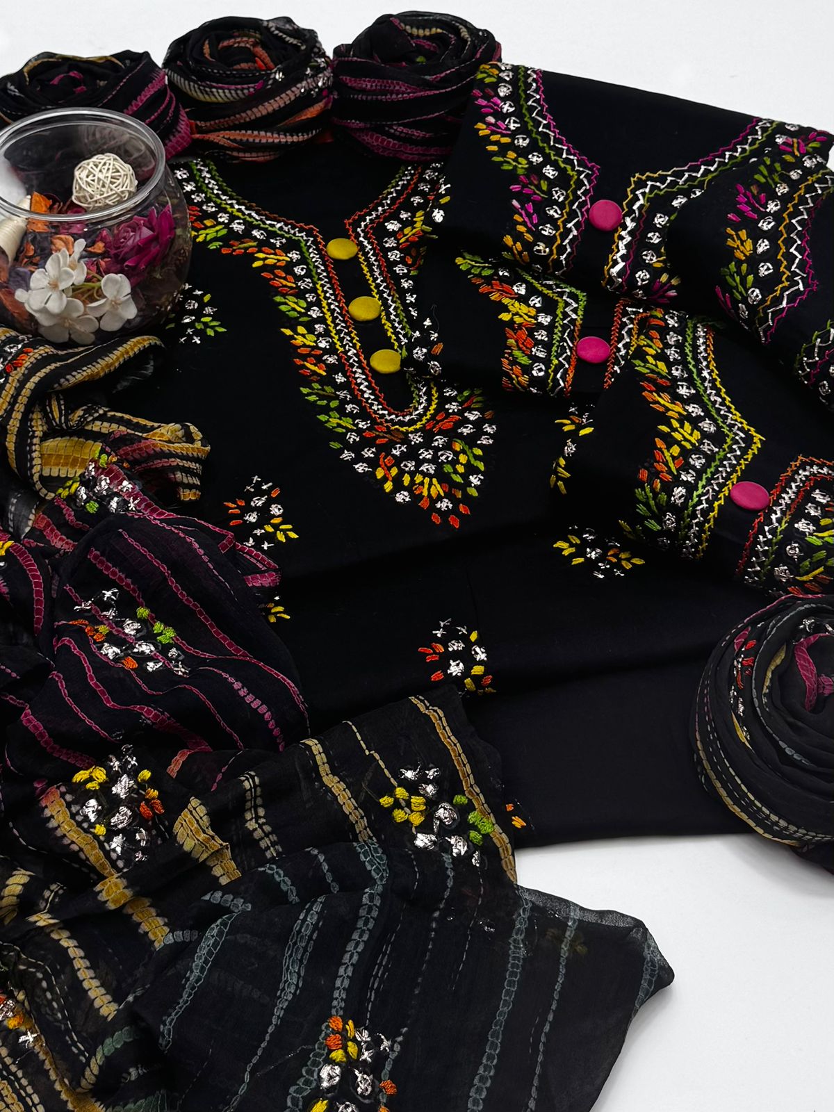 3 پی سی لان ہاتھ سے تیار پکا گوٹا