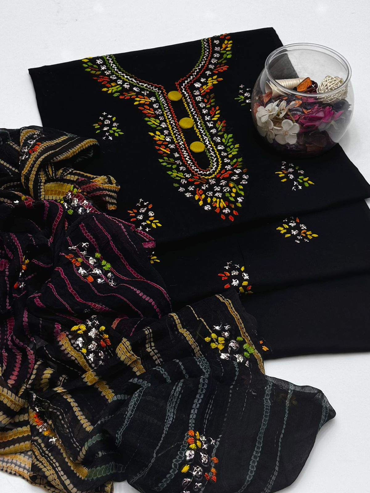 3 پی سی لان ہاتھ سے تیار پکا گوٹا