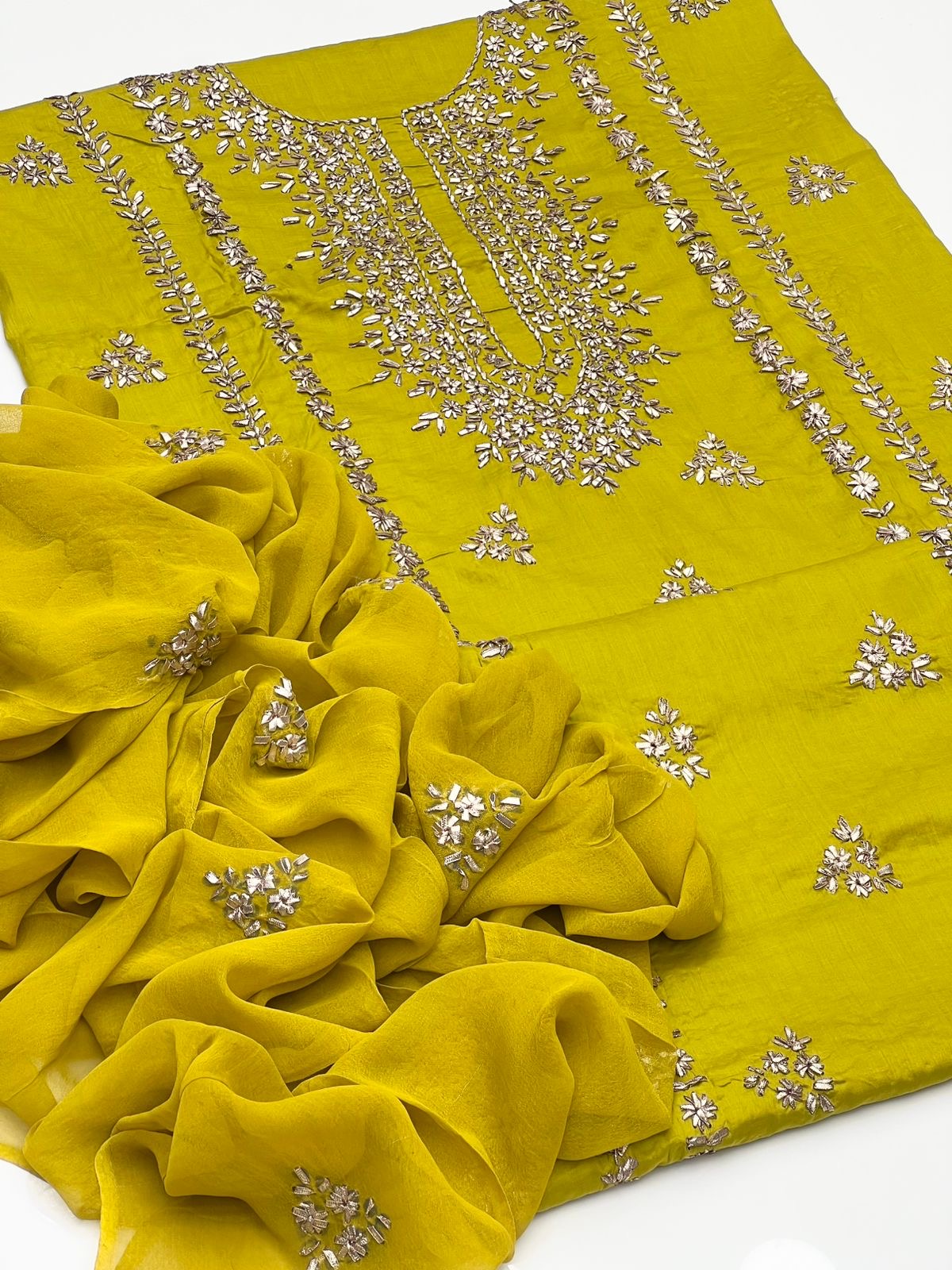 (D-781) 3 piece Lawn LCD gotta work