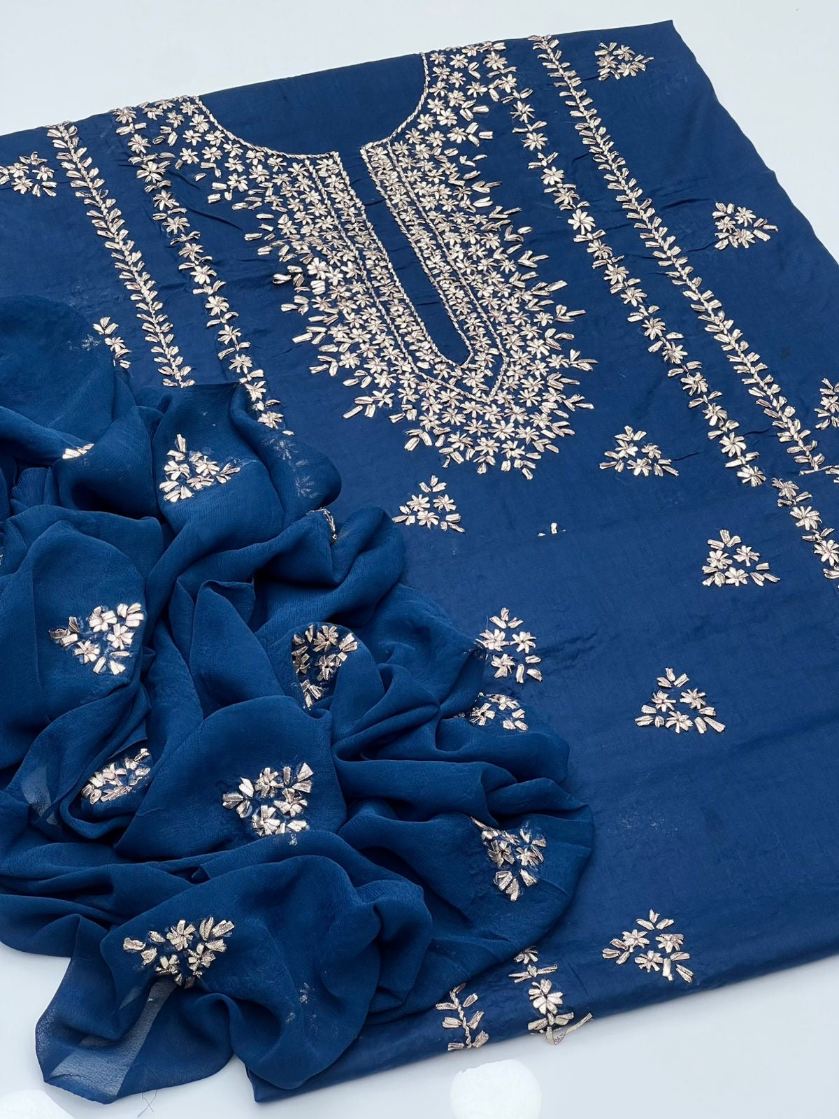 (D-781) 3 piece Lawn LCD gotta work