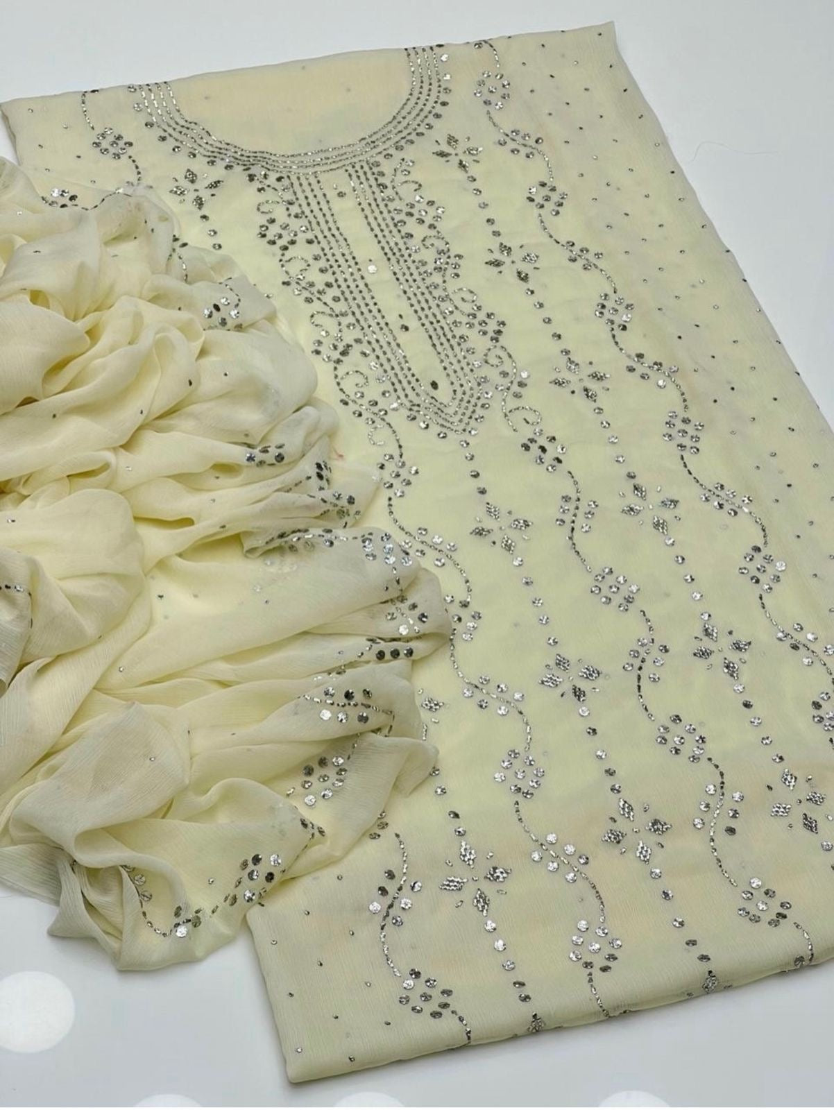 Indian style floral mukesh with 4-side dupatta work