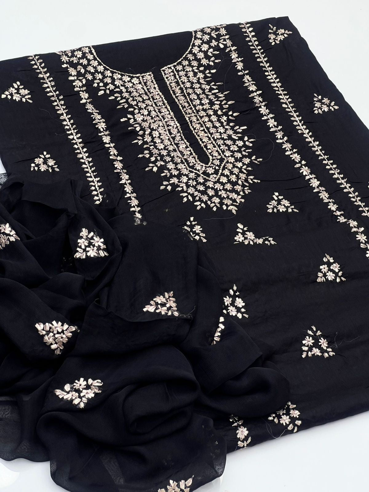 (D-781) 3 piece Lawn LCD gotta work