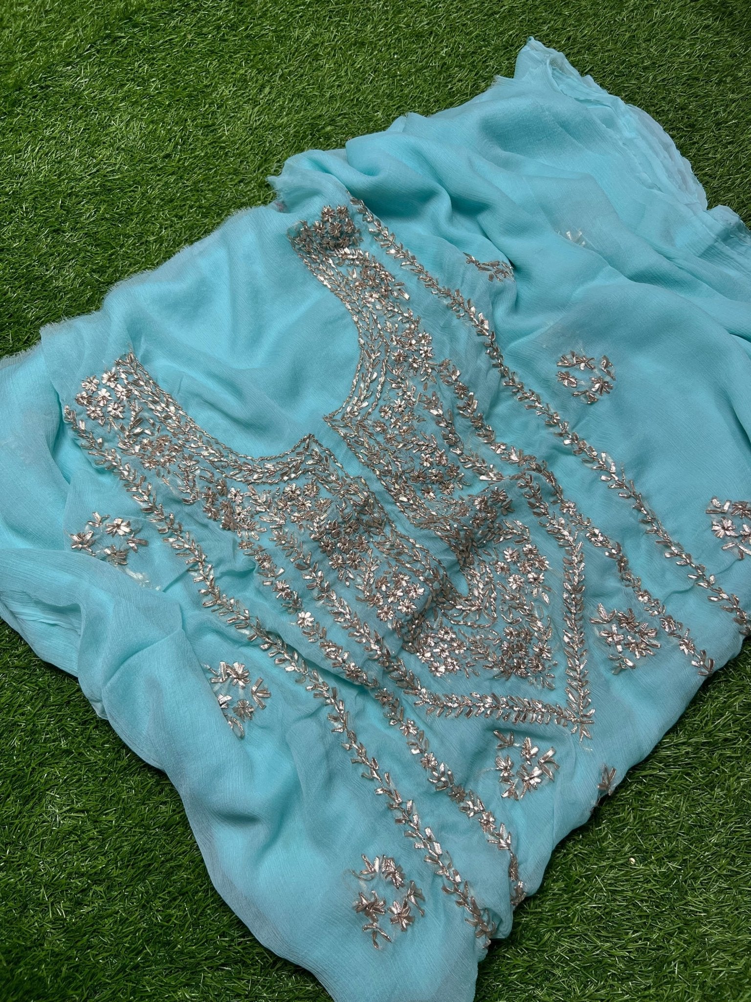 شفان گوٹا 2 پیس نیا شاہی ڈیزائن