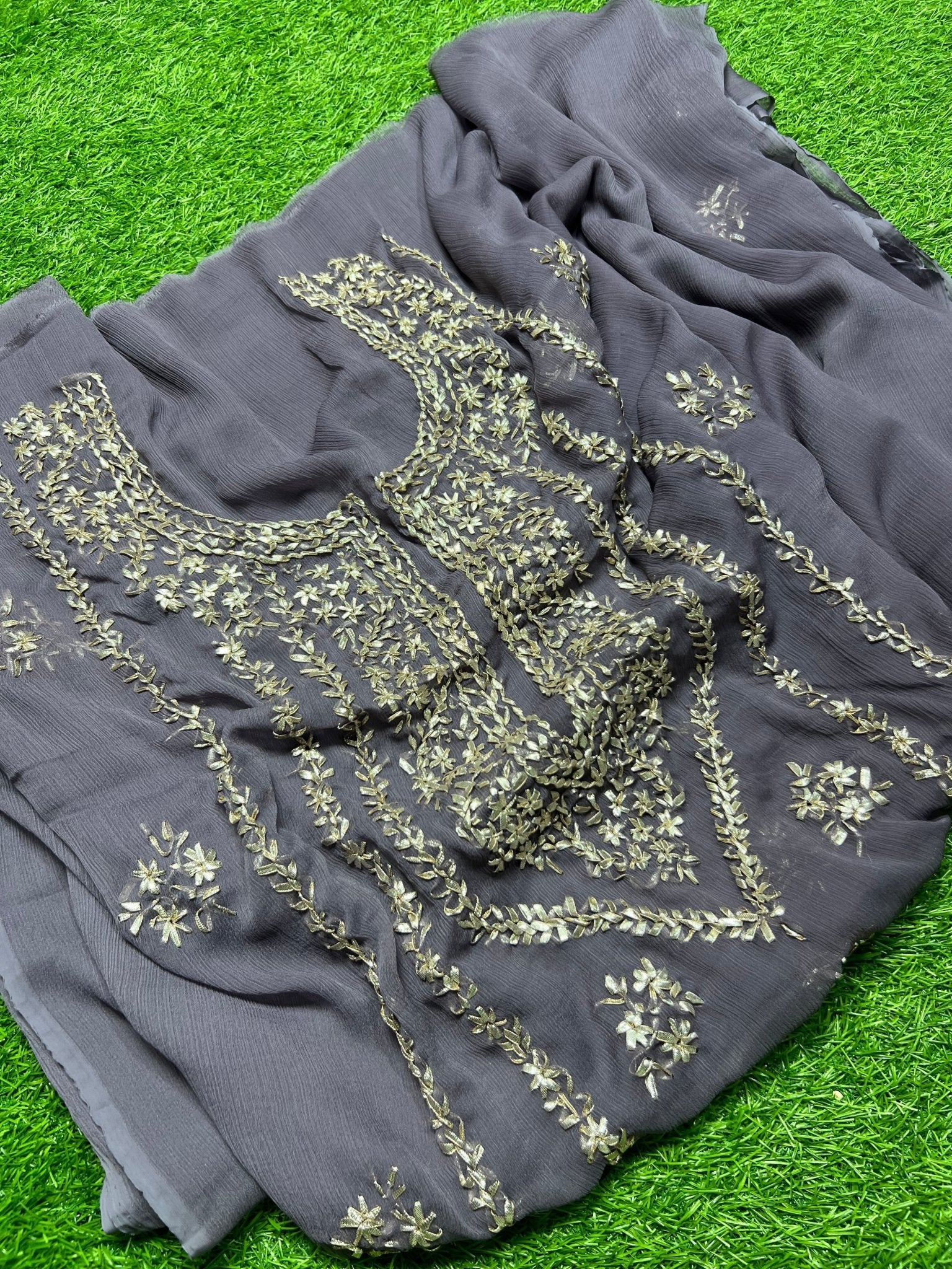 شفان گوٹا 2 پیس نیا شاہی ڈیزائن