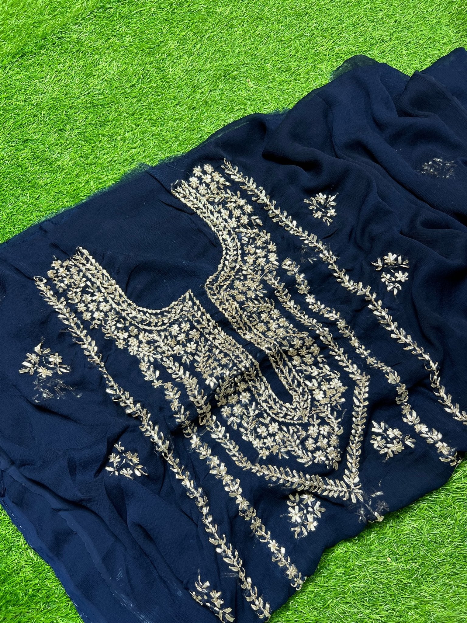 شفان گوٹا 2 پیس نیا شاہی ڈیزائن