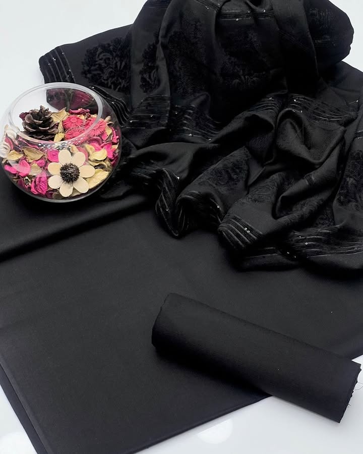 دھنک 3 ٹکڑا بھاری اونی مخمل شال کے ساتھ