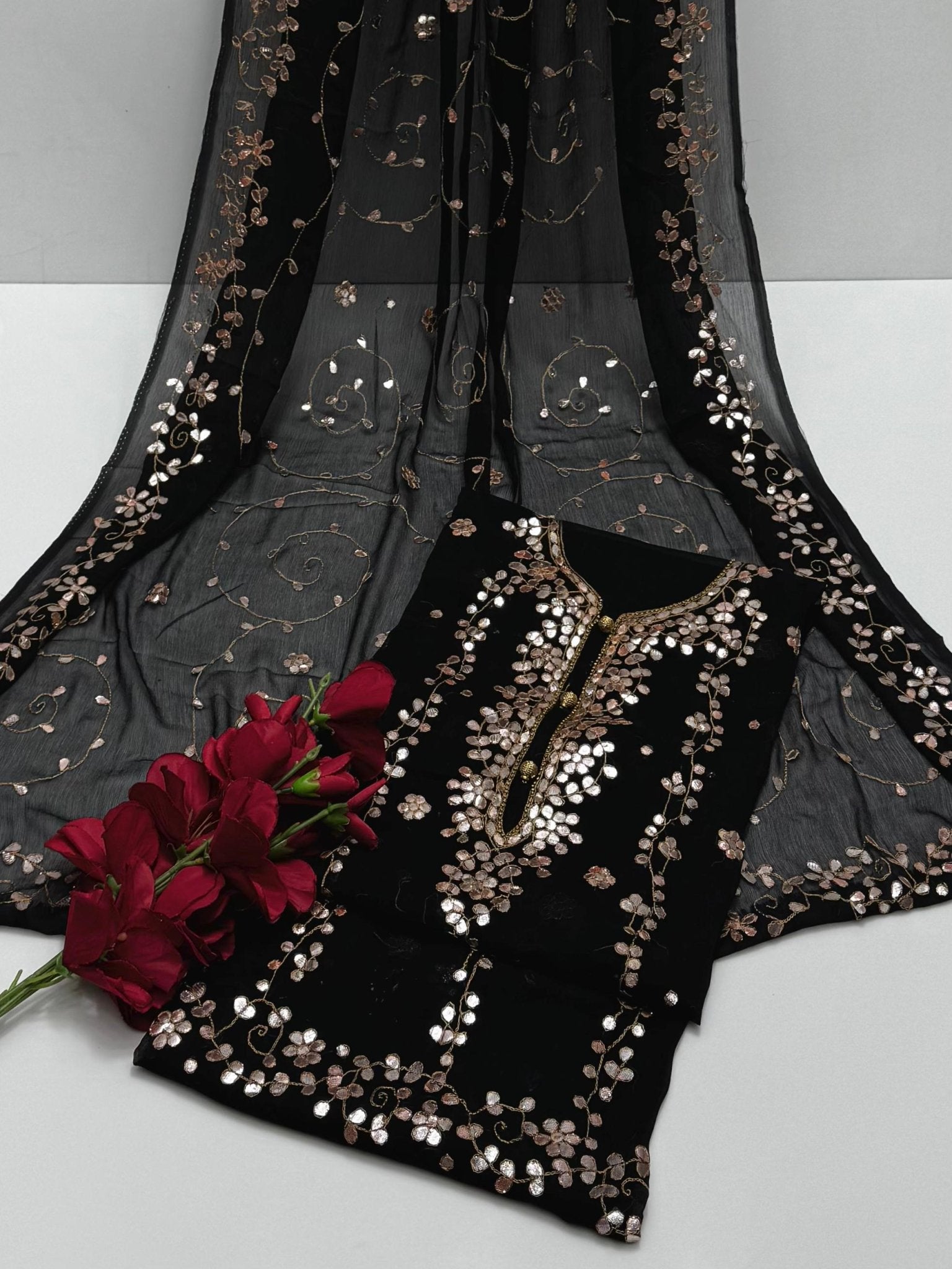 ہاتھ سے تیار کردہ پیسٹنگ 2 پی سی پریس گوٹا