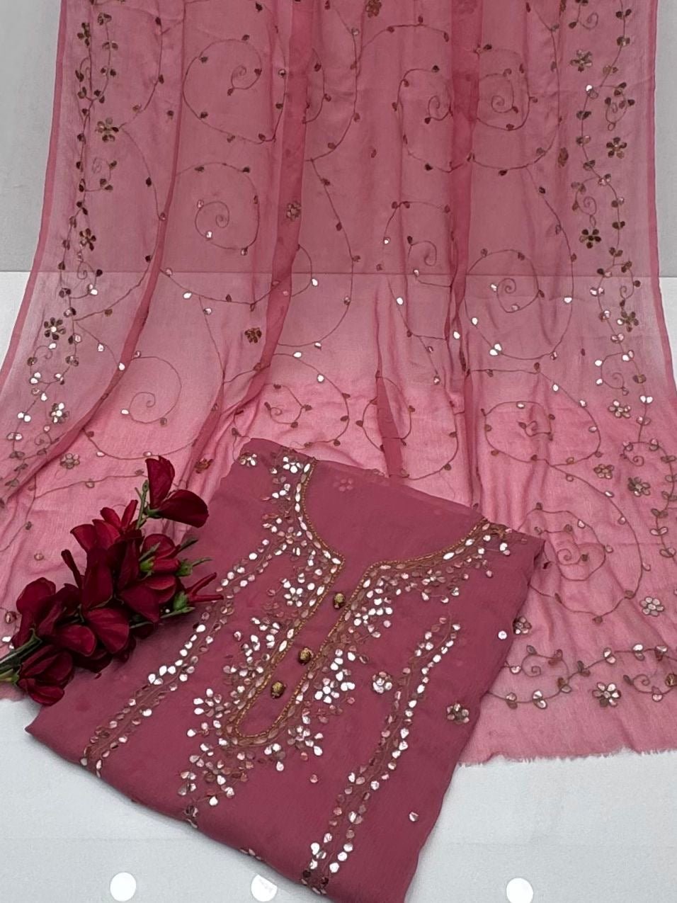 ہاتھ سے تیار کردہ پیسٹنگ 2 پی سی پریس گوٹا