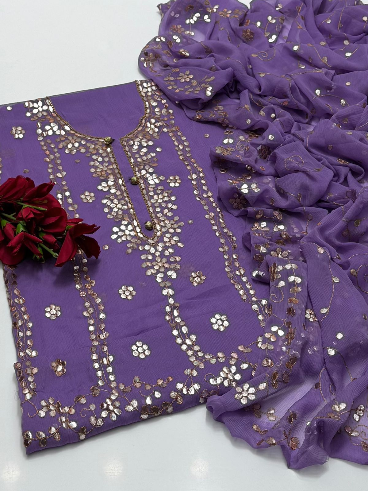 ہاتھ سے تیار کردہ پیسٹنگ 2 پی سی پریس گوٹا