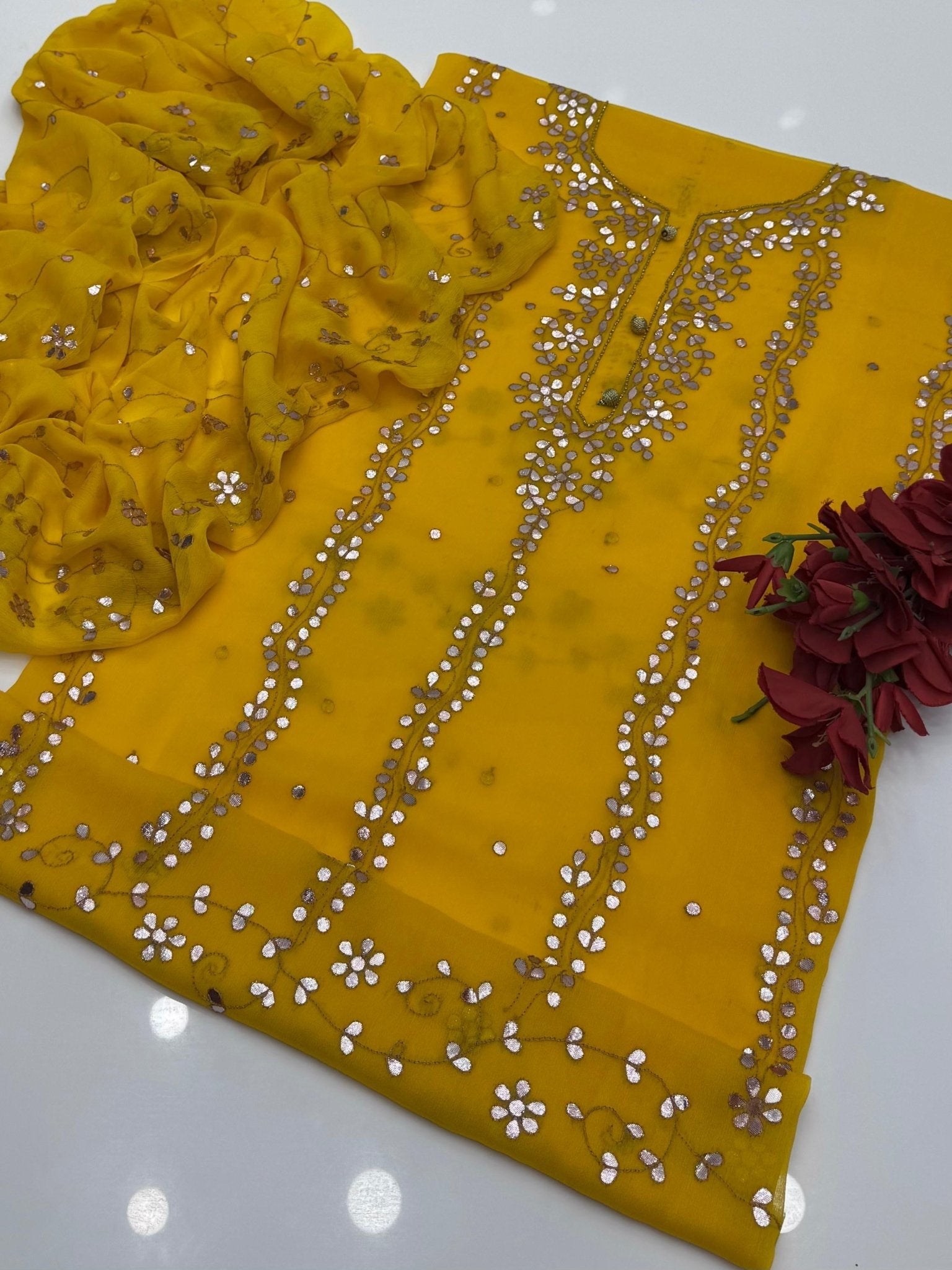 ہاتھ سے تیار کردہ پیسٹنگ 2 پی سی پریس گوٹا