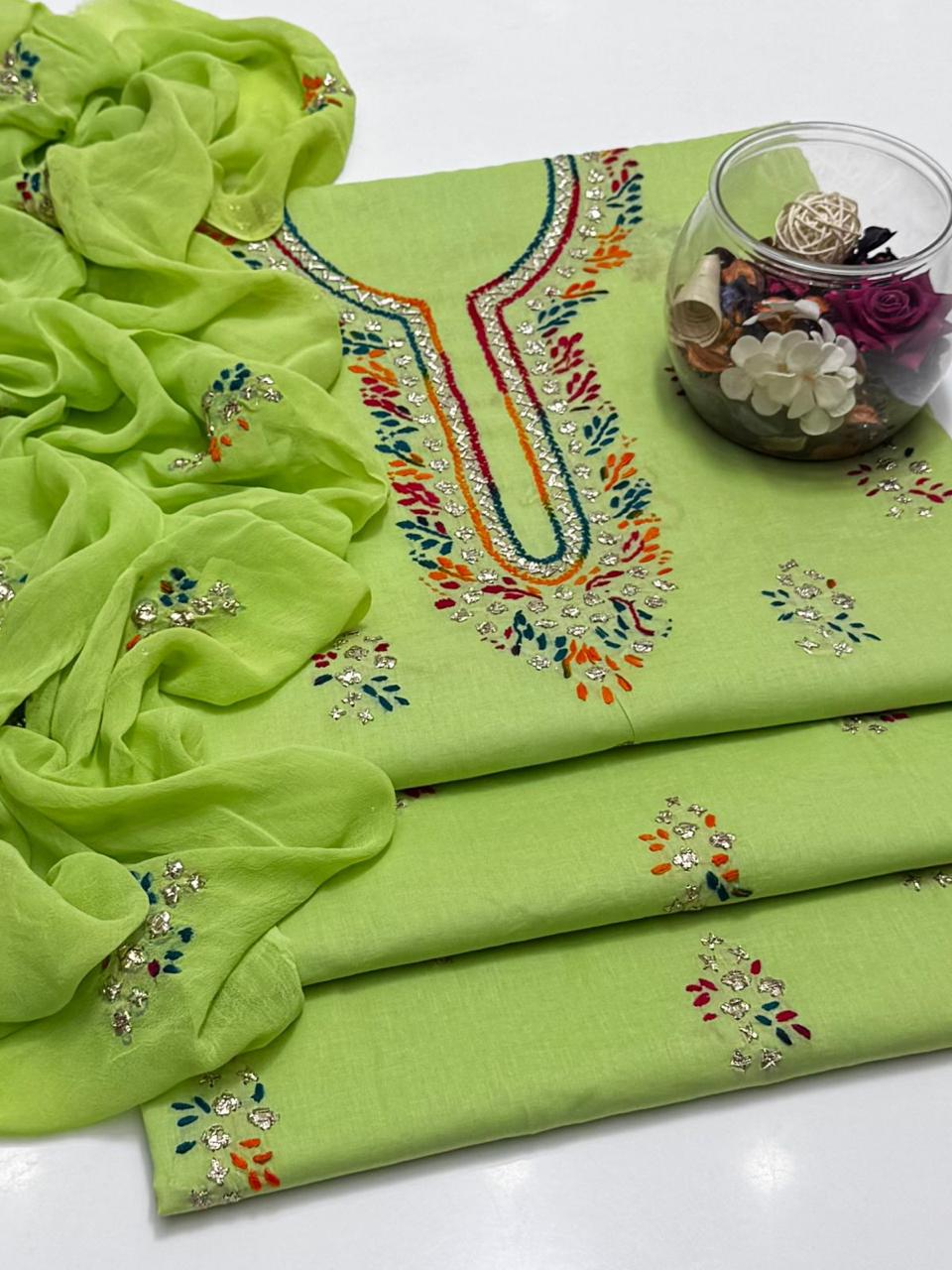 خالص لان پر ملٹی پکا گوٹا شرٹ