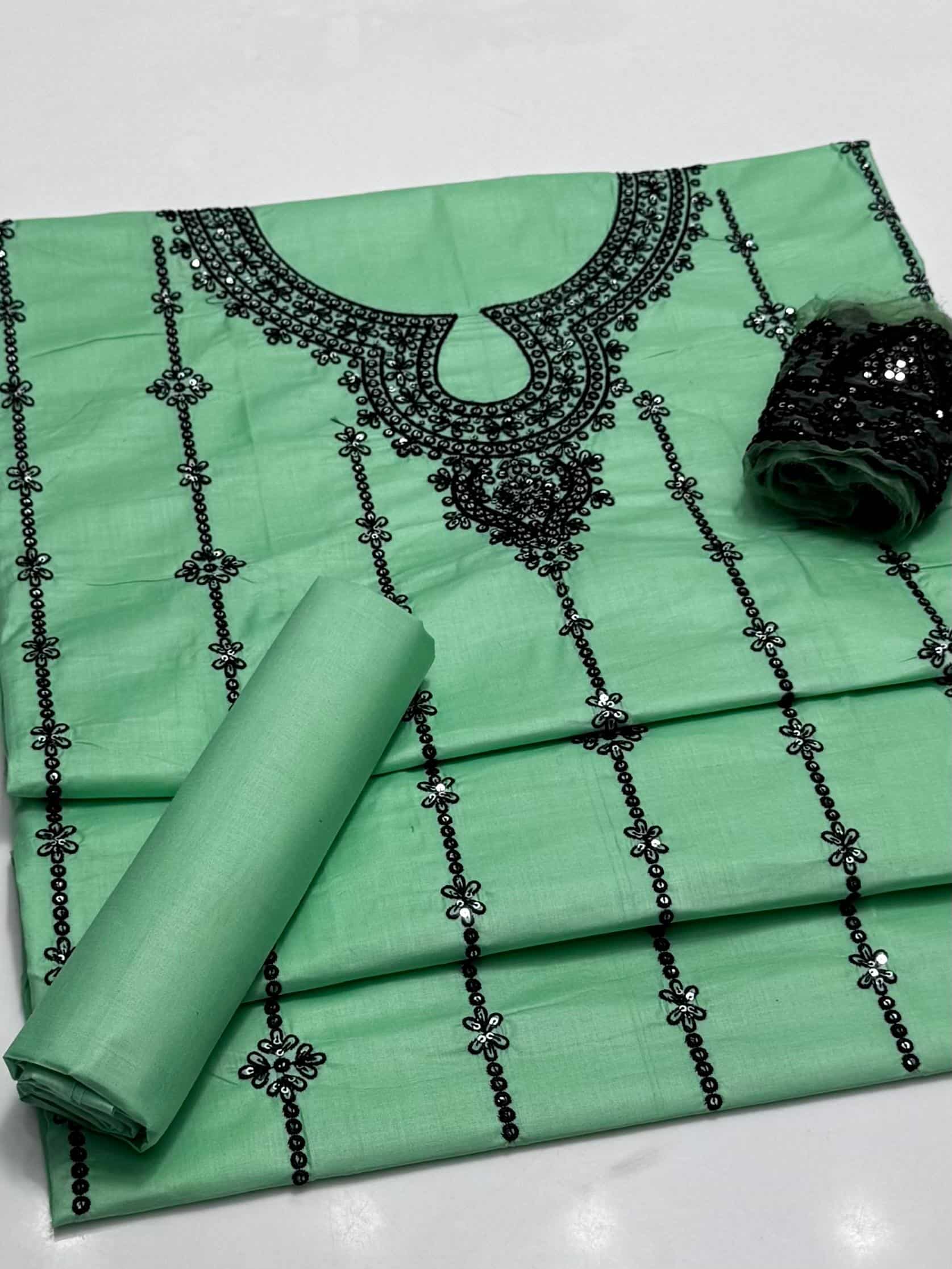 پیور لان 2 پیس ان سیکوینس ایمبرائیڈری کے ساتھ ایمبرائیڈڈ پیچ