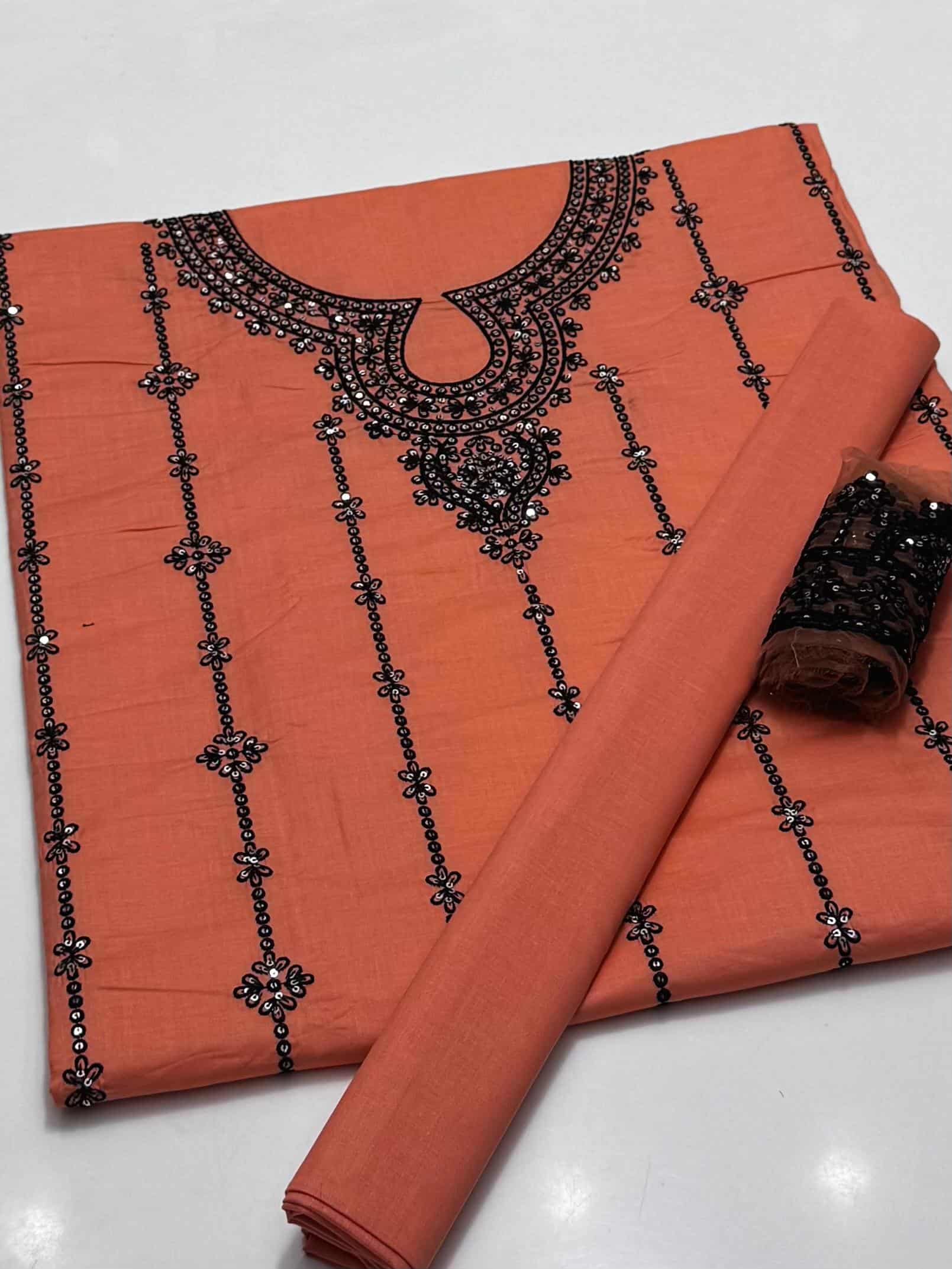 پیور لان 2 پیس ان سیکوینس ایمبرائیڈری کے ساتھ ایمبرائیڈڈ پیچ